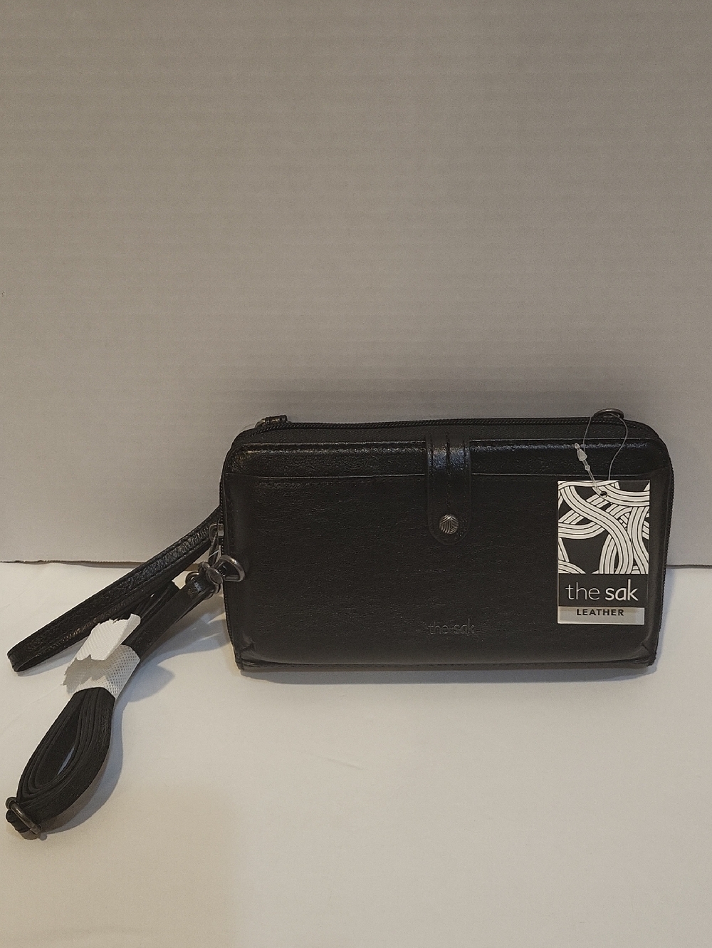 The Sak Dakota 3-in-1 Phone Wallet Crossbody Black Leathet NWT
